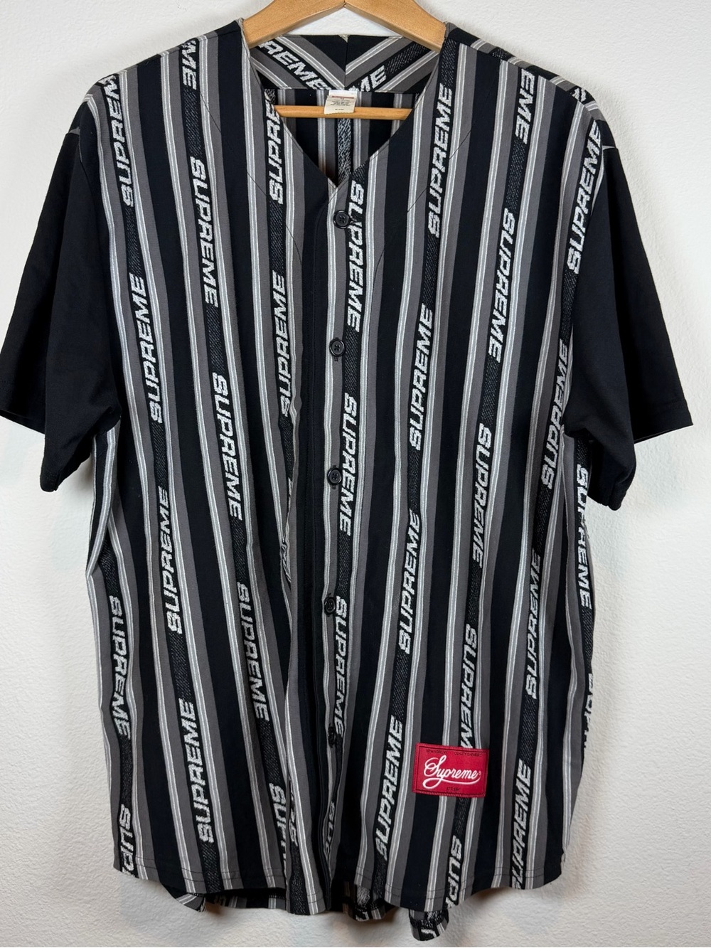 Supreme 2019 Jacquard Logo Baseball Jersey Black Striped Size M Streetwear